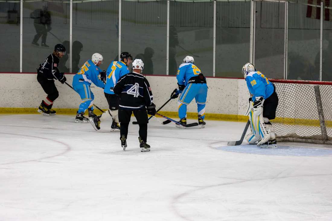 Scramble at the Warriors net